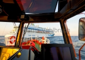 Kiel - auf dem Lotsenversetzboot in Anfahrt auf die "Aidacara"