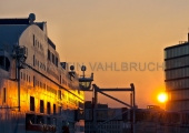 Stena mit Hafenhaus im Sonnenuntergang 1