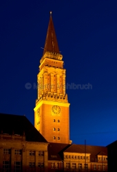 Kiel - Rathausturm bei Nacht