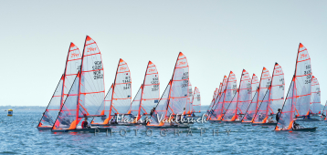 29er Class Euro Cup - das Starterfeld kurz nach dem Start auf dem ersten Upwind - Leg.