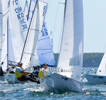 Flying Dutchman World Championship 2026 - die bekannten dänischen Segler Jørgen und Jacob BOJSEN-MØLLER, DEN 21, Bootsname "Statler und Waldorf", vom Hellerup Sejlklub segelten mit 70 bzw. 72 Jahren Lebensalter auf den 5. Platz