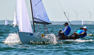 Flying Dutchman World Championship 2026 - die Sieger Szabolcs MAJTHENYI und András DOMOKOS, HUN 70 "Raiffeisenbank", aus Ungarn