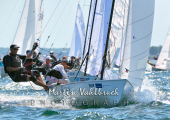 Flying Dutchman World Championship 2026 - Action kurz vor der Luvtonne -  vorn Nadan KOSANOVIC und Željko MOHOROVIĆ, CRO 15, vom J.K. Vega