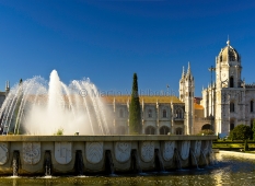 Lissabon - Belem - Brunnen im Jardim da Praca do Imperio 2